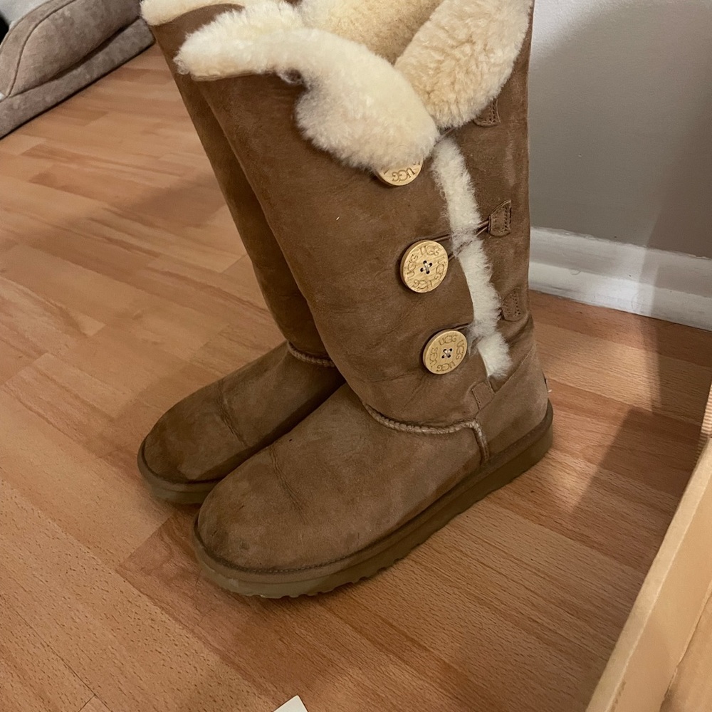 Ugg boots - Picture 5 of 5